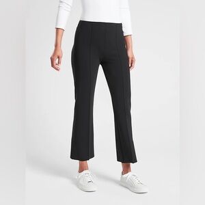 Athleta Mercurial Flattering High Rise Crop Flare Pull On Pants in Black Size 4